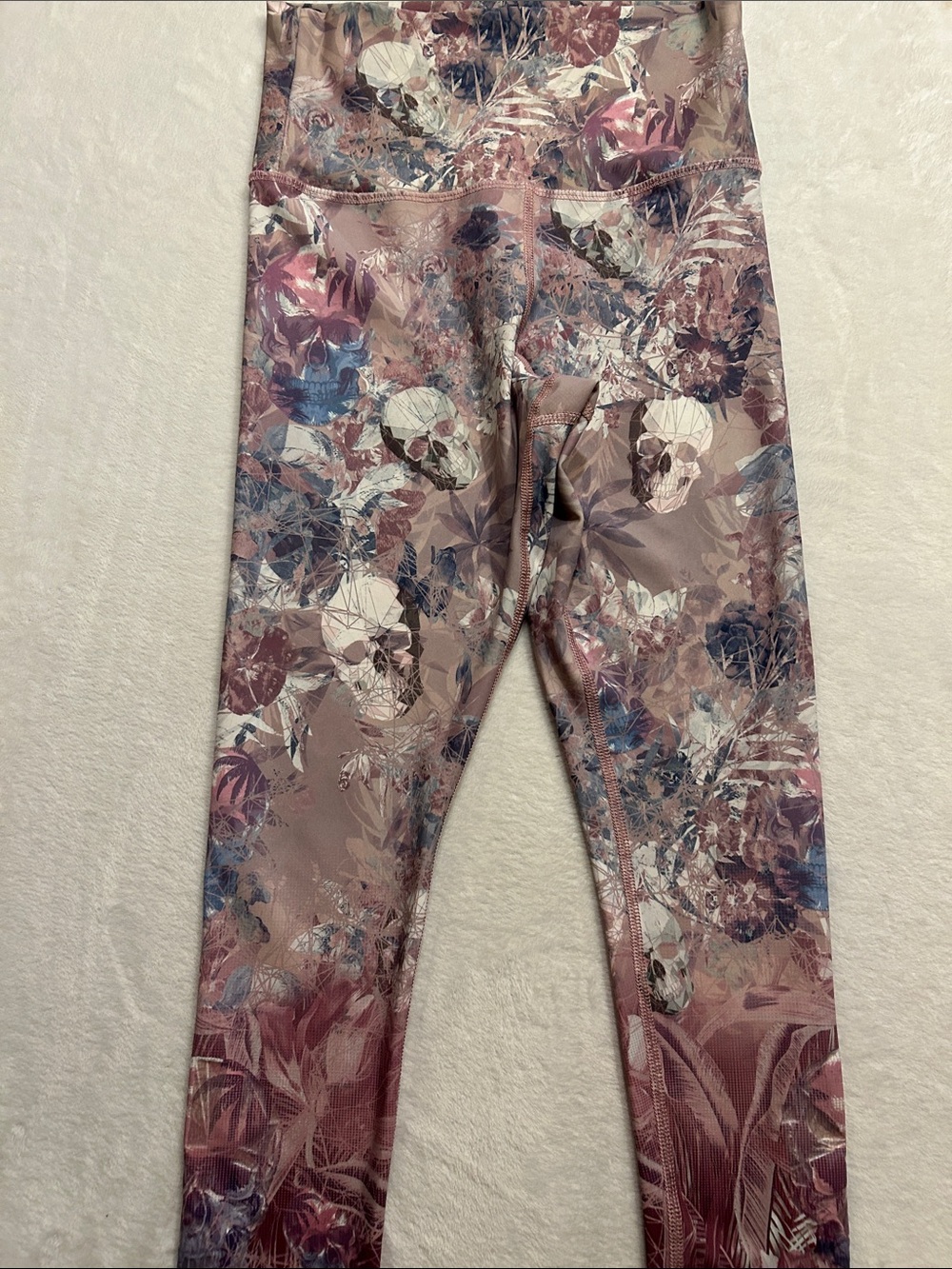 Evolution and Creation Women's Pink Floral Skull Ankle Leggings Size S
